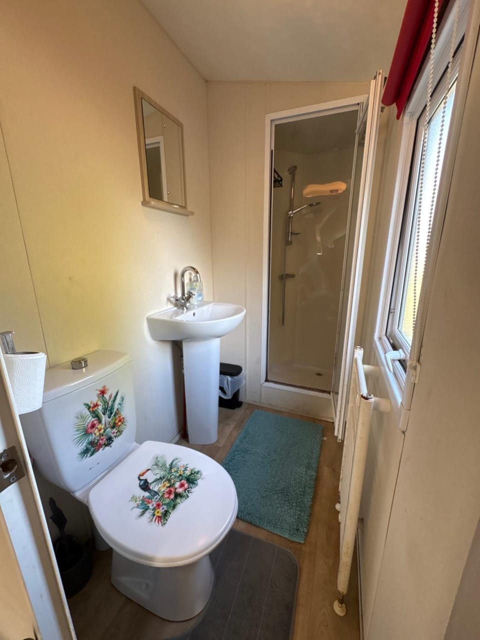 Shower, Toilet, Bathroom