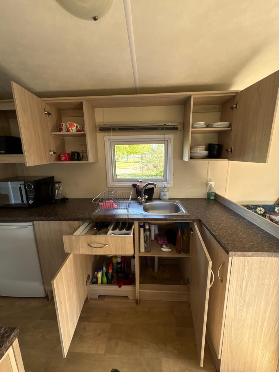Kitchen or kitchenette, oven, stove