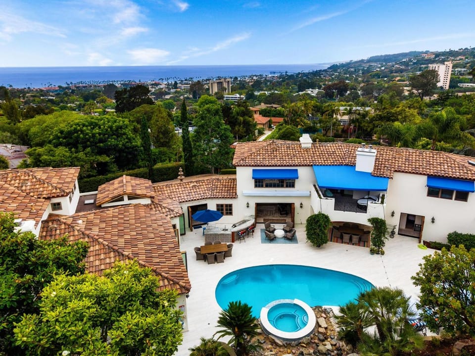 Grand Mediterranean Villa in La Jolla Hillside Villa in La Jolla