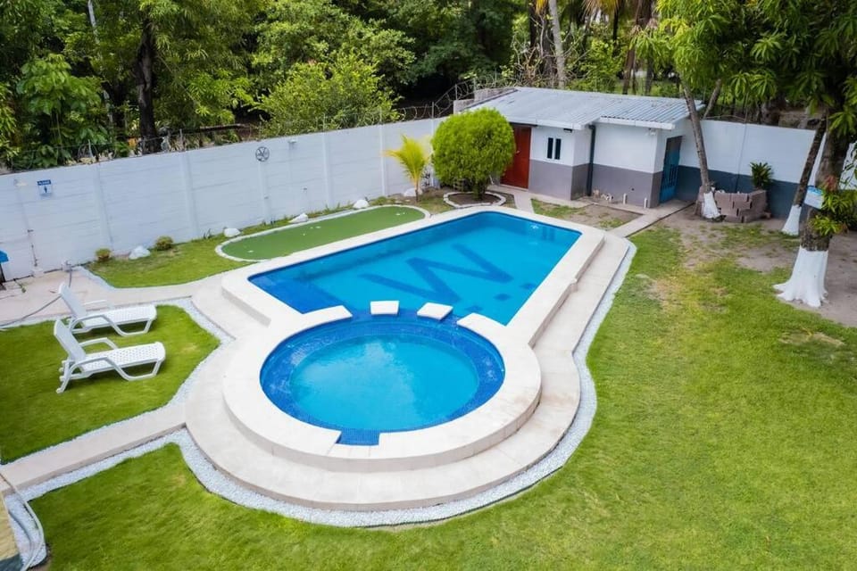 Swimming pool