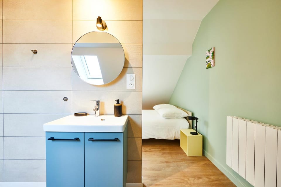 Bathroom, Bedroom