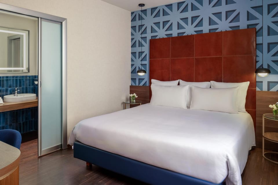 Bed, Photo of the whole room