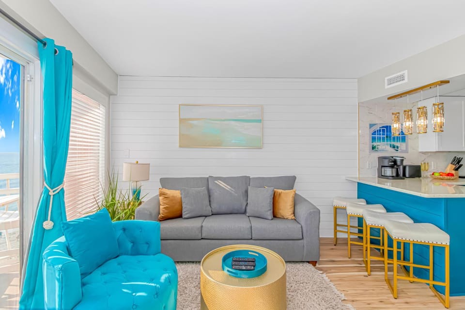 Beautifully Renovated 1 Bedroom Suite! Stunning Oceanfront Views- St Clements 704 House in Myrtle Beach