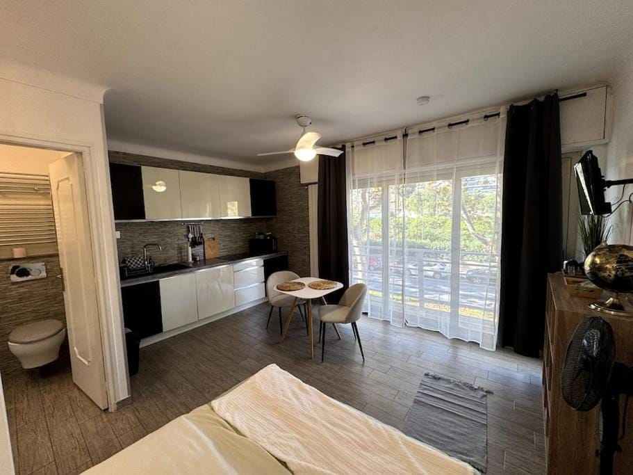 Studio Cosy - Bord de mer Apartment in Menton