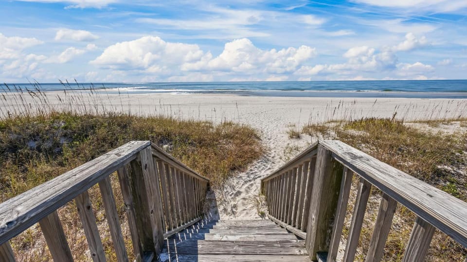 Sand Trap House in West Beach