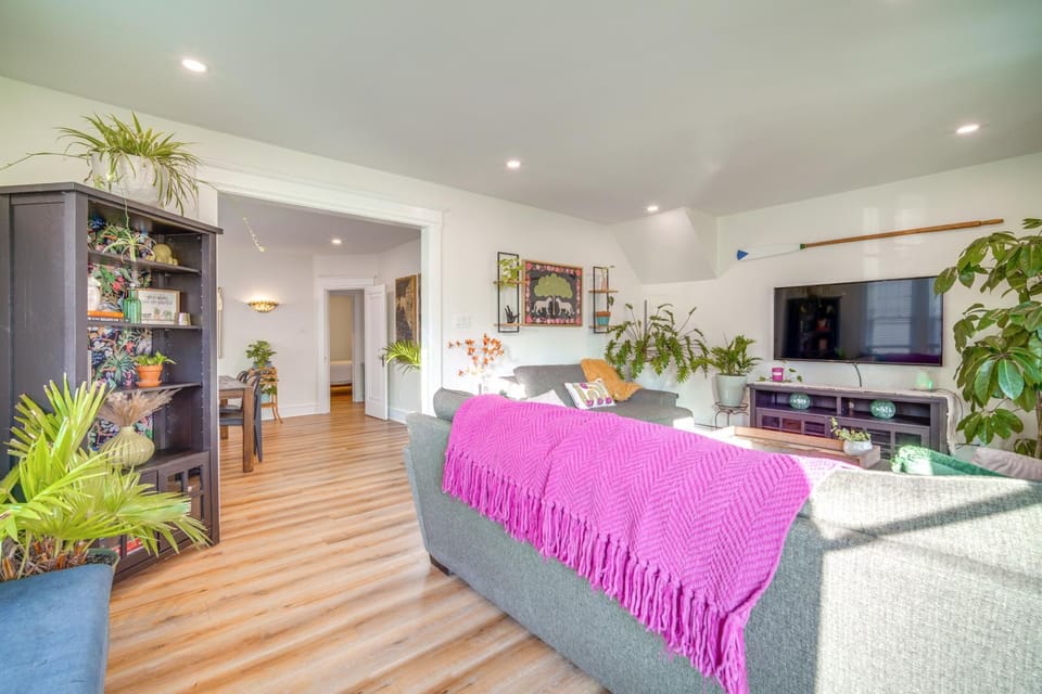 Walk to Beach: Dog-Friendly Ventnor City Retreat! Apartment in Margate City