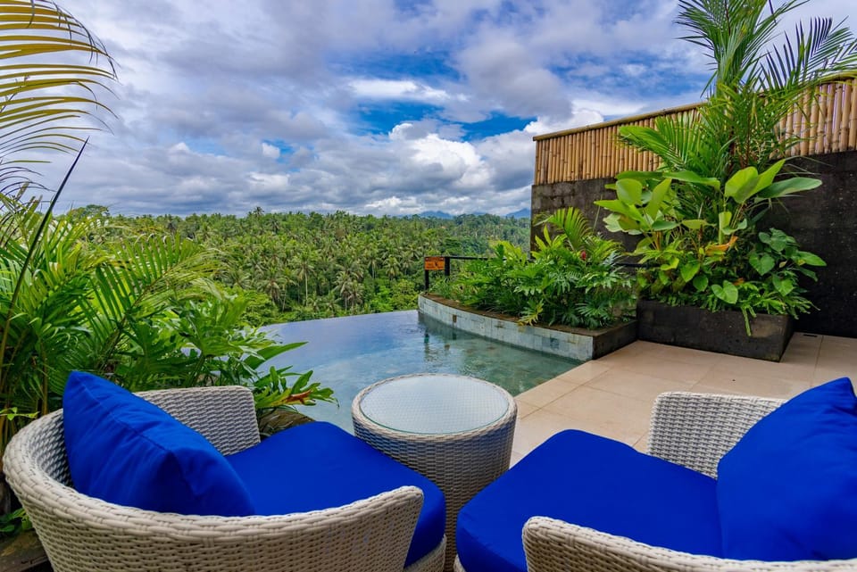 Day, Natural landscape, Garden, View (from property/room), Balcony/Terrace, Pool view, Swimming pool