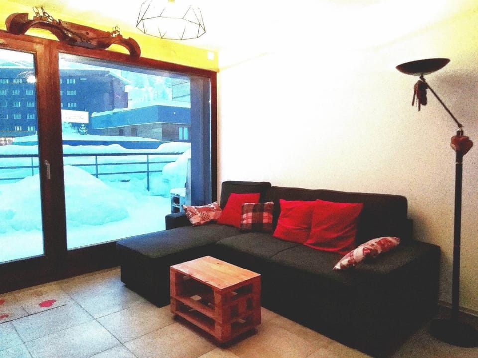 Élégant appartement à Plagne Centre avec parking et Wifi - FR-1-351-230 Apartment in Mâcot-la-Plagne