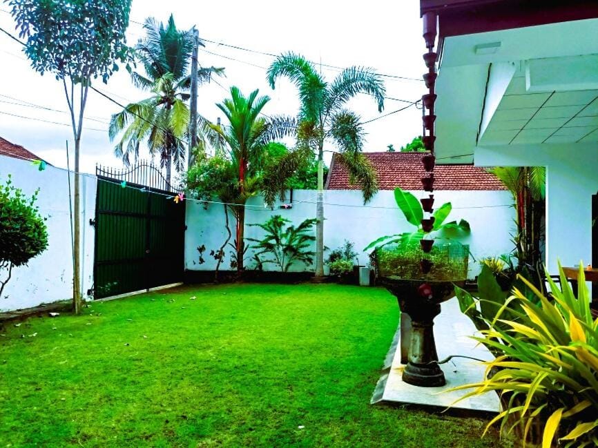 Spring, Day, Garden, Garden view, Parking