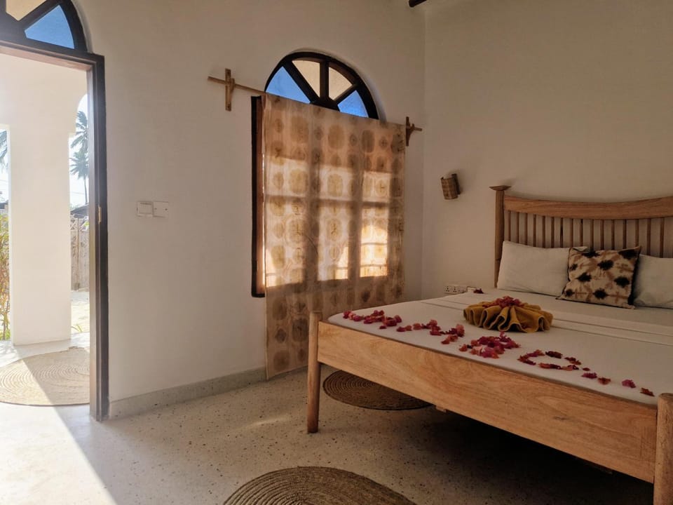 Bed, Garden view