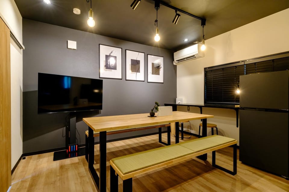 Living room, Dining area