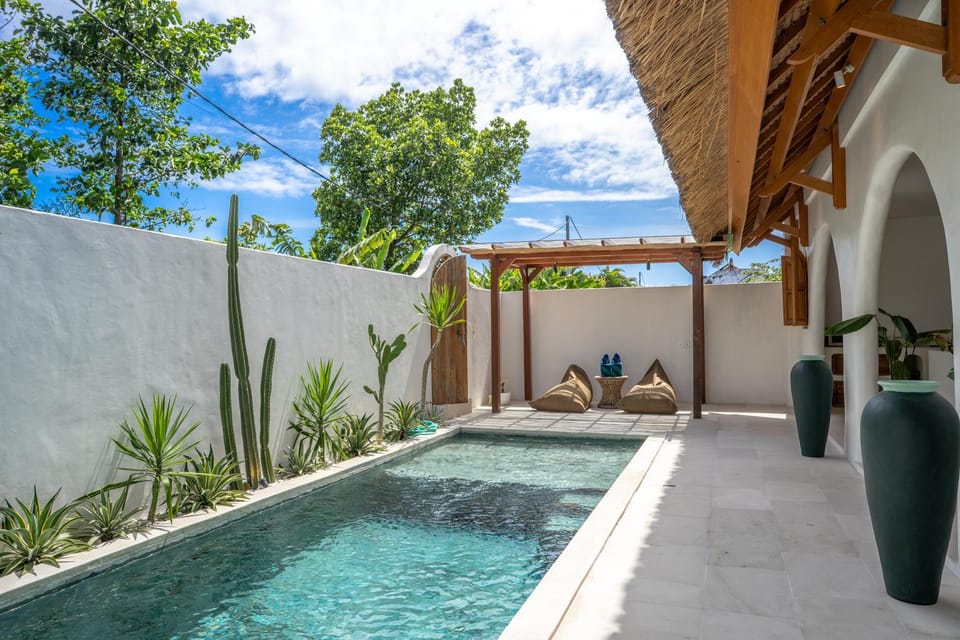Property building, Swimming pool