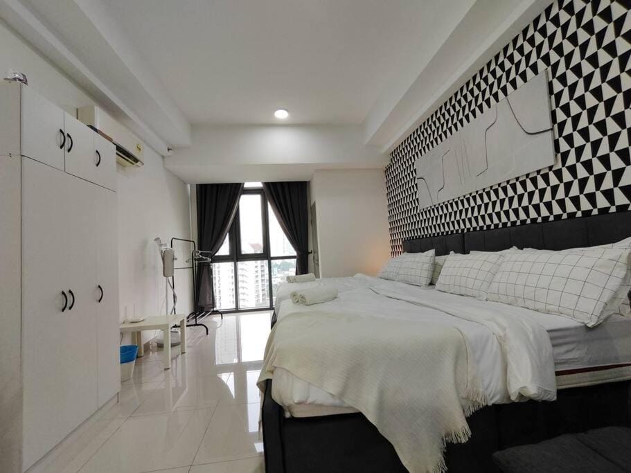 Bed, Photo of the whole room, Bedroom, towels, wardrobe