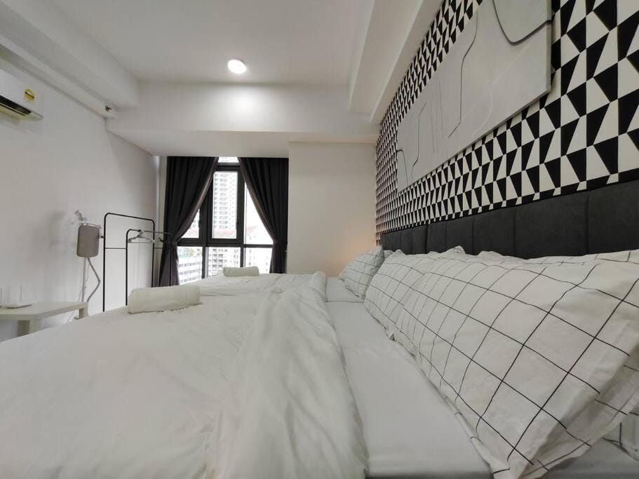 Bed, Bedroom, air conditioner