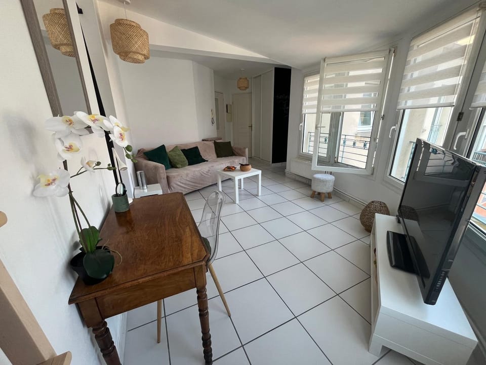 Communal lounge/ TV room, TV and multimedia, Living room, Seating area