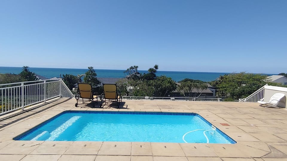 Balcony/Terrace, Pool view, Sea view, Swimming pool, sunbed