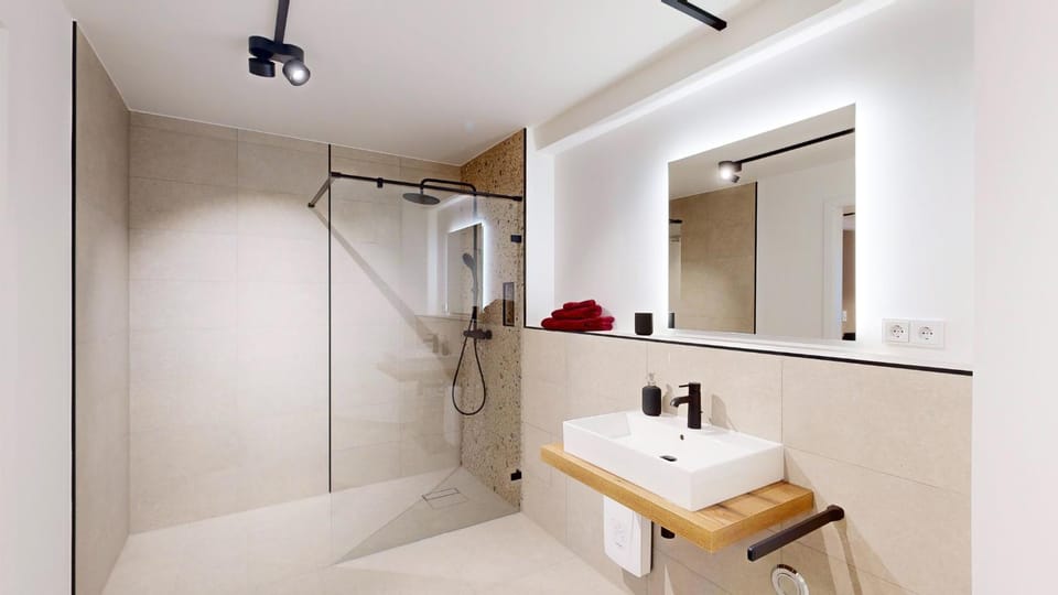 Shower, Bathroom, towels