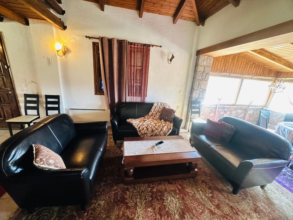 CHALET MARIA livadi Chalet in Peloponnese, Western Greece and the Ionian