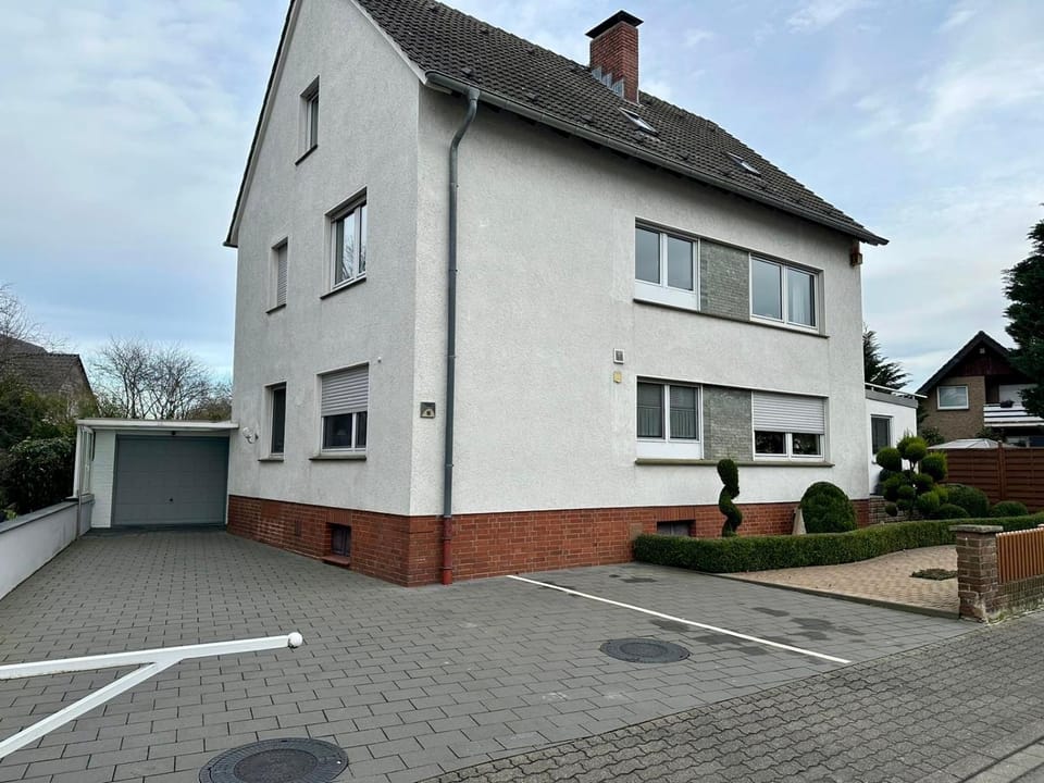 Property building, Neighbourhood, Street view