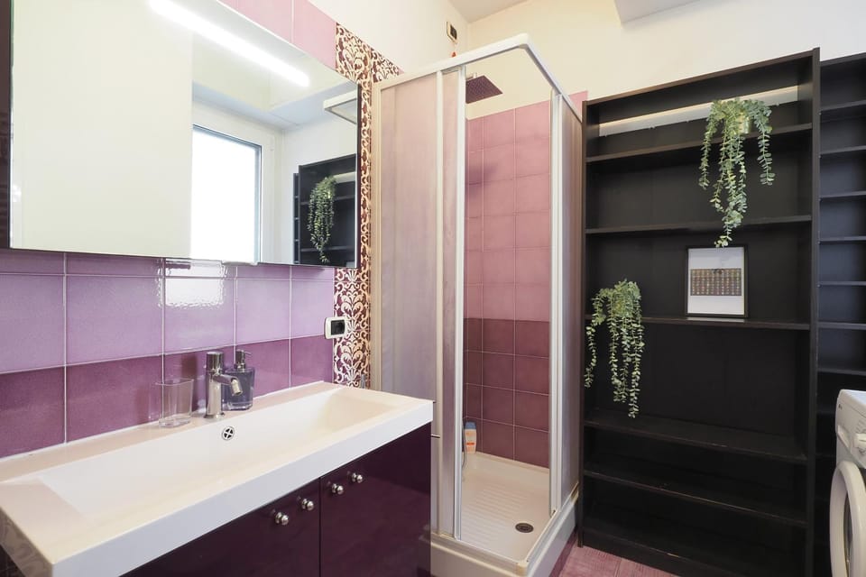 Shower, Bathroom, towels