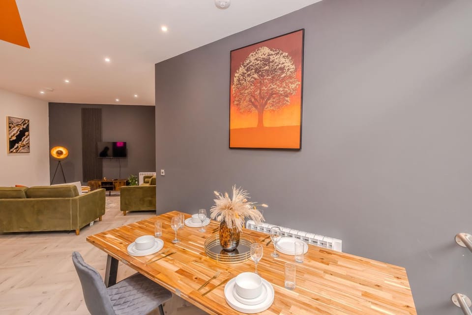 Living room, Seating area, Dining area
