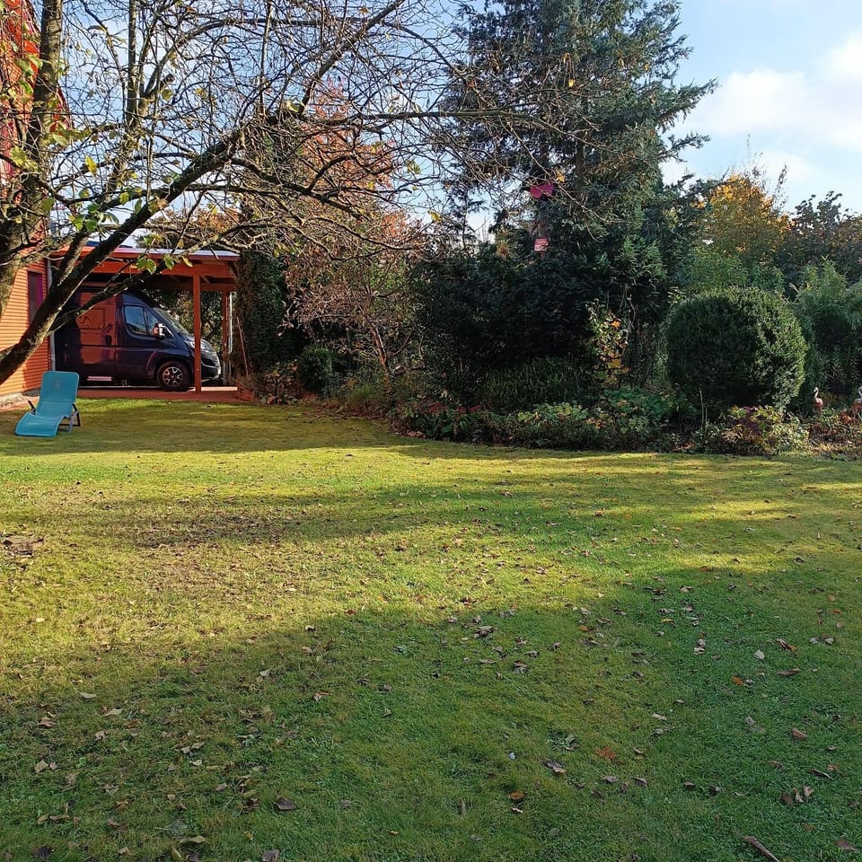 FEWO Villa Farbenfroh Monteurzimmer Garten Wlan 3SZ 120qm Apartment in Lower Saxony, Germany