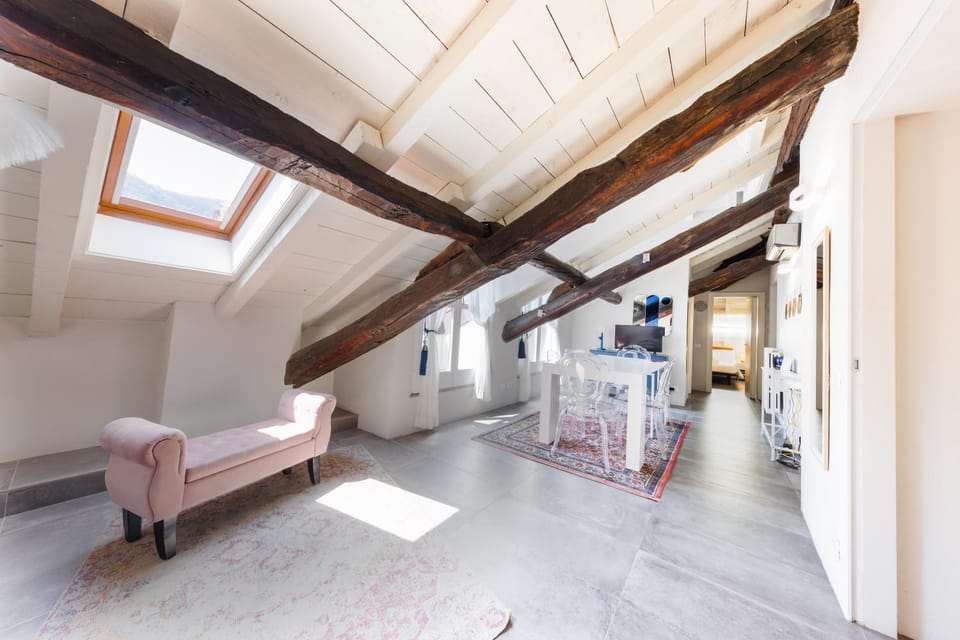 Aris Como Lake apartment - By Relais di Giada Apartment in Como