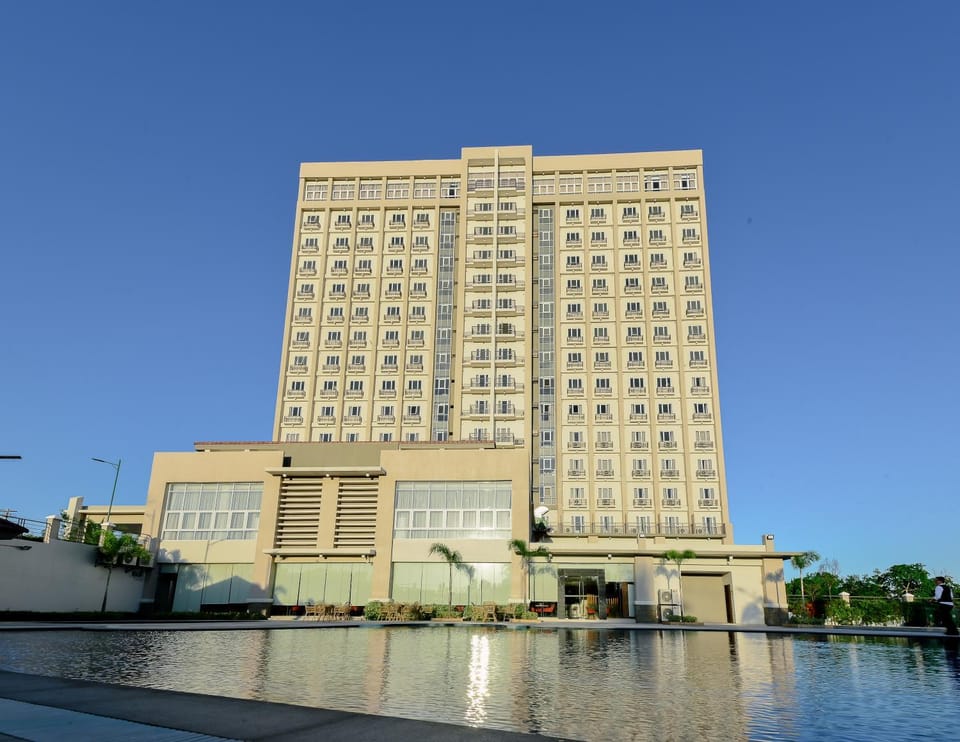 Property building, Swimming pool, Swimming pool