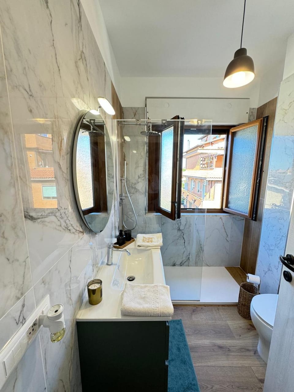Bathroom, towels