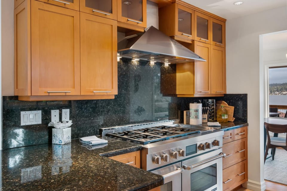 Kitchen or kitchenette, stove