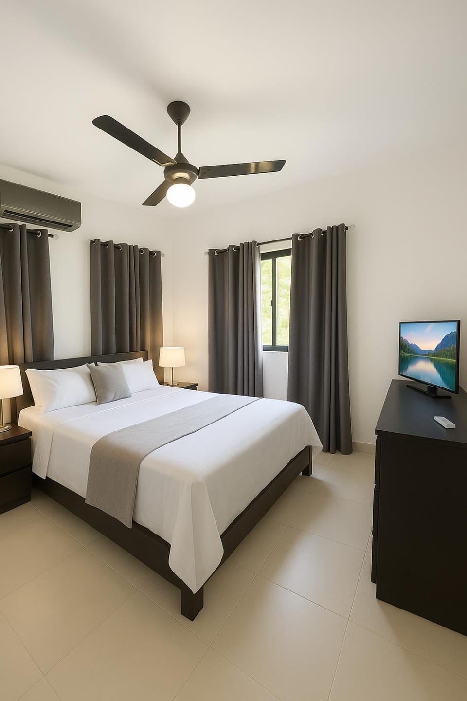 Bed, Photo of the whole room, Bedroom