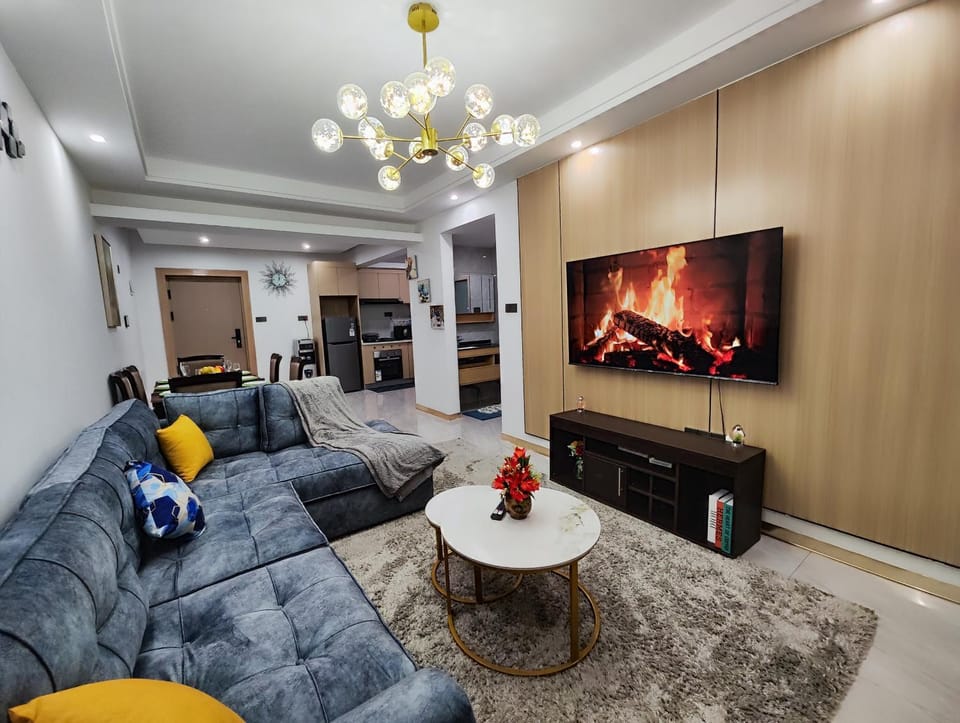 Lola's Haven - 75" Screen, Heated Pool, Gym, Views Apartment in Nairobi