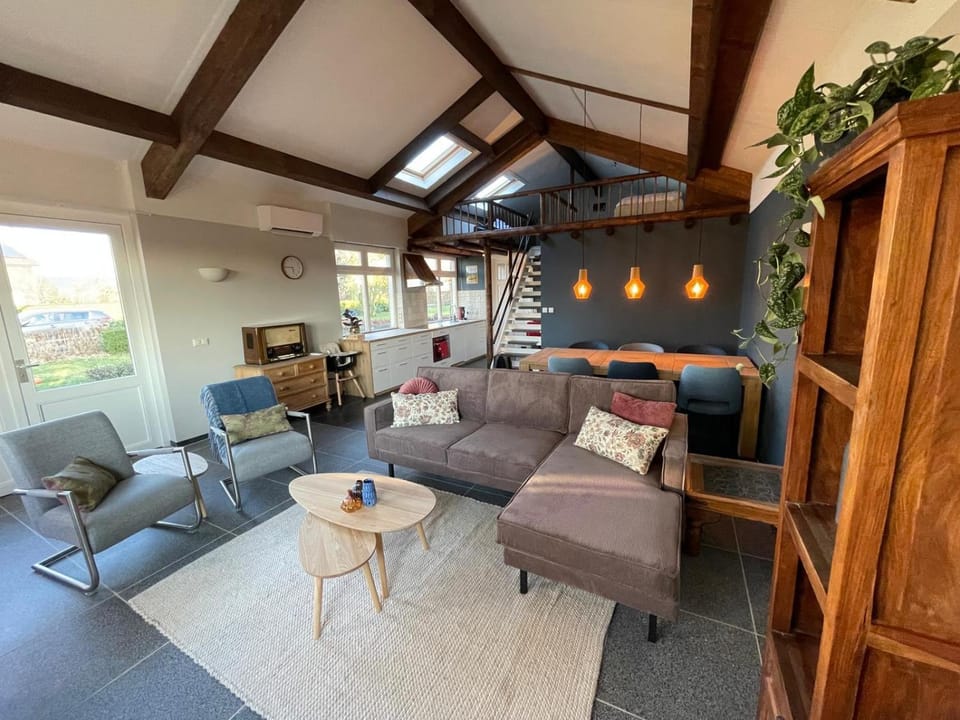 Living room, Dining area, kitchen