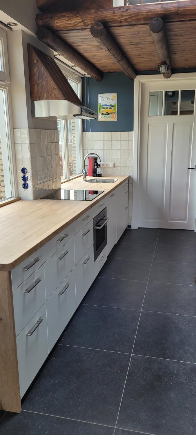 Kitchen or kitchenette, kitchen