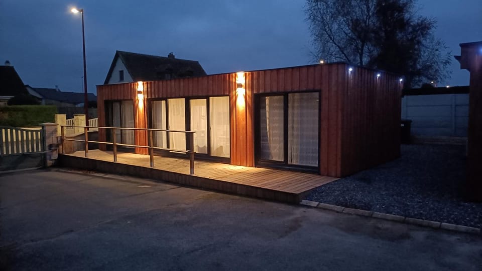 Property building, Night