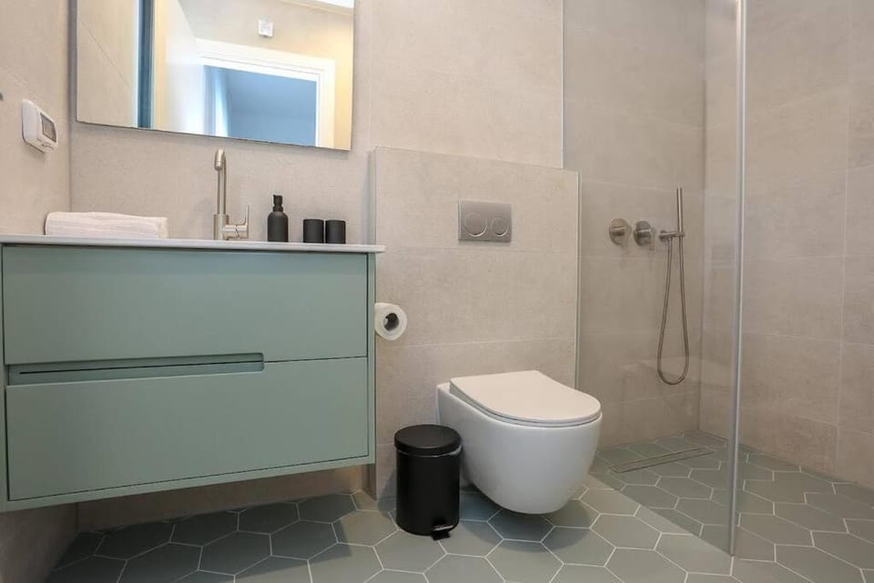 Luxury 2BD Beach Apartment 15 Apartment in Tel Aviv-Yafo