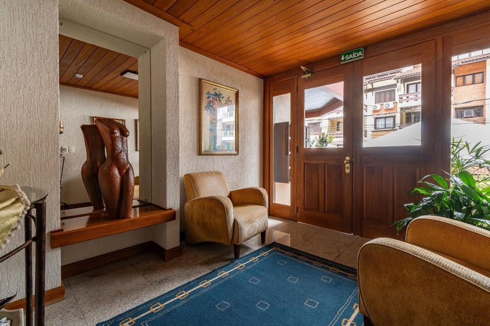 Rosa Edifício Allamandas Apartment in Gramado