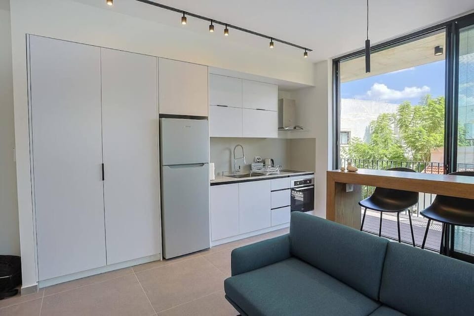 Luxury Studio Beach Flat 16 Apartment in Tel Aviv-Yafo