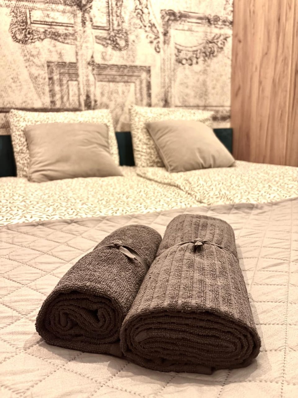 Bed, Living room, Seating area, Bedroom