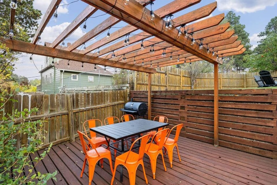 Patio, View (from property/room), Balcony/Terrace, Dining area, Garden view