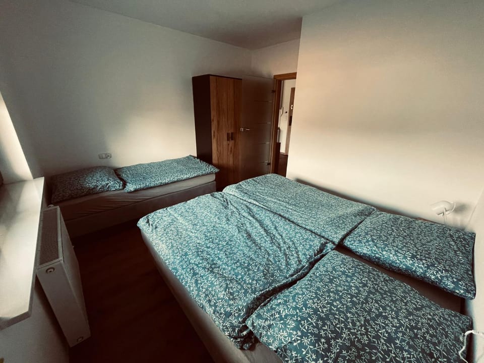 Bed, Bedroom, wardrobe