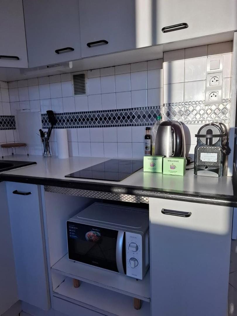 Le Belvédère - Studio Lumineux - Vue & Terrasse Apartment in Vincennes