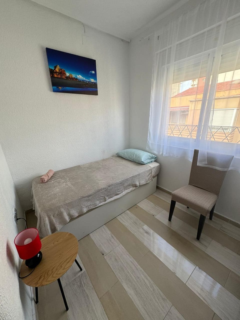 Bed, TV and multimedia, Bedroom