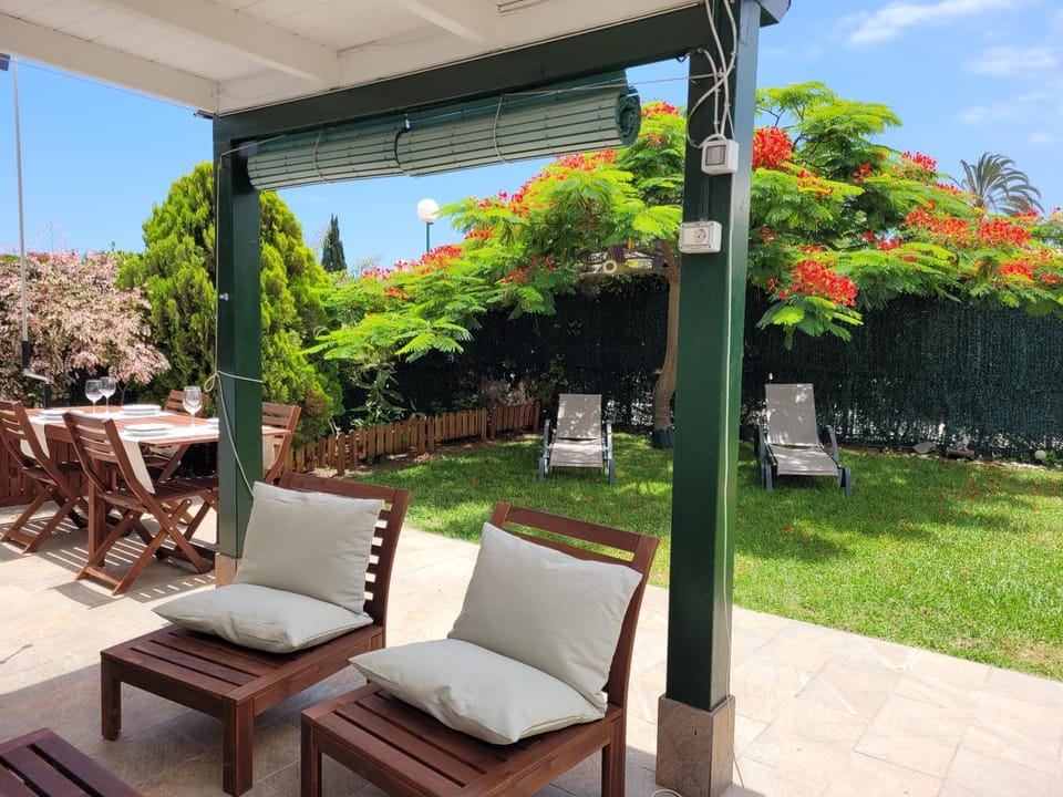 Garden, Balcony/Terrace, sunbed