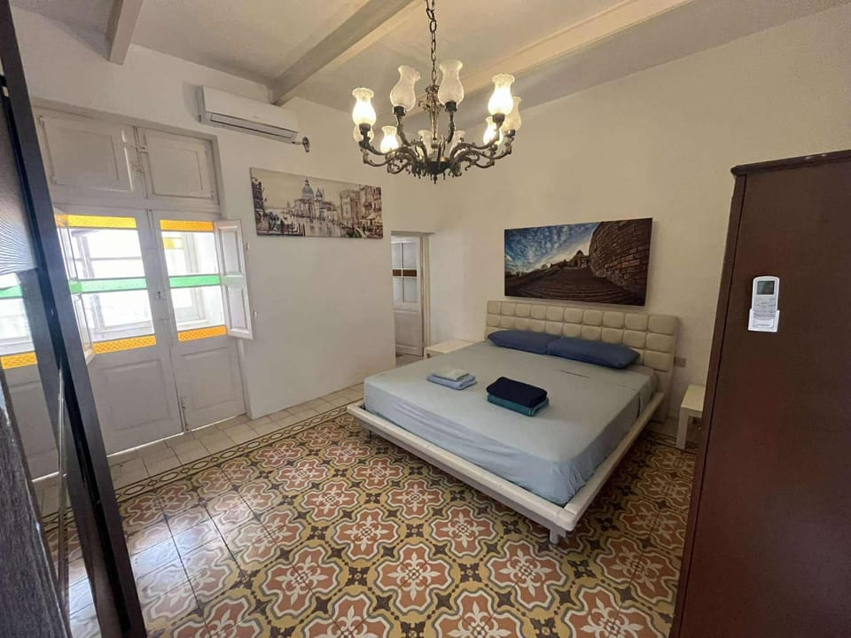 Traditional Maltese room in Townhouse Bed and Breakfast in Sliema