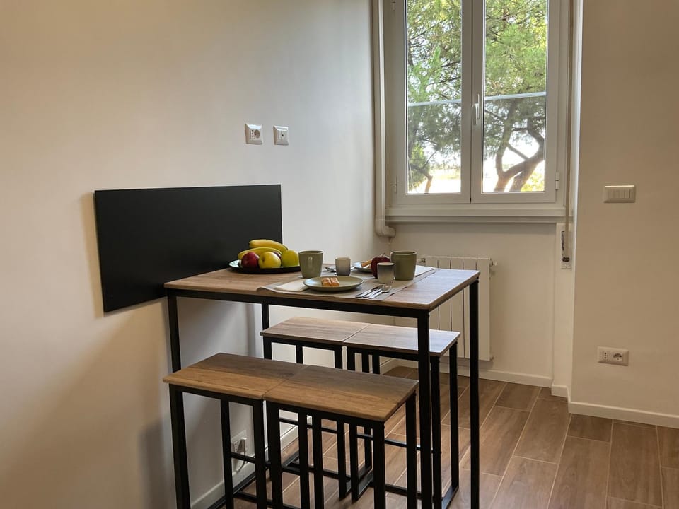 Food and drinks, Dining area