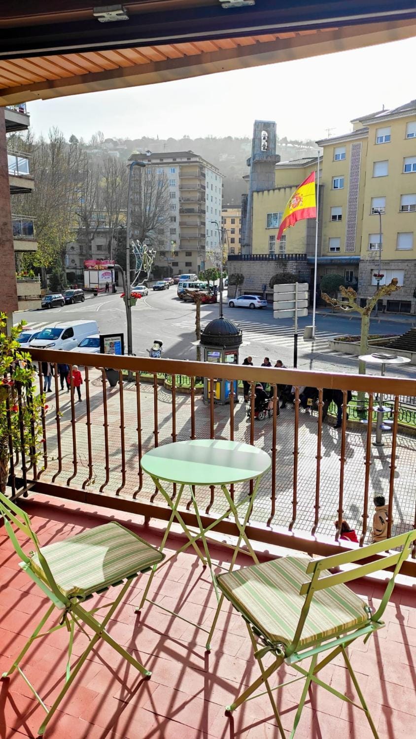 Day, Neighbourhood, View (from property/room), Balcony/Terrace, City view, Street view, Location