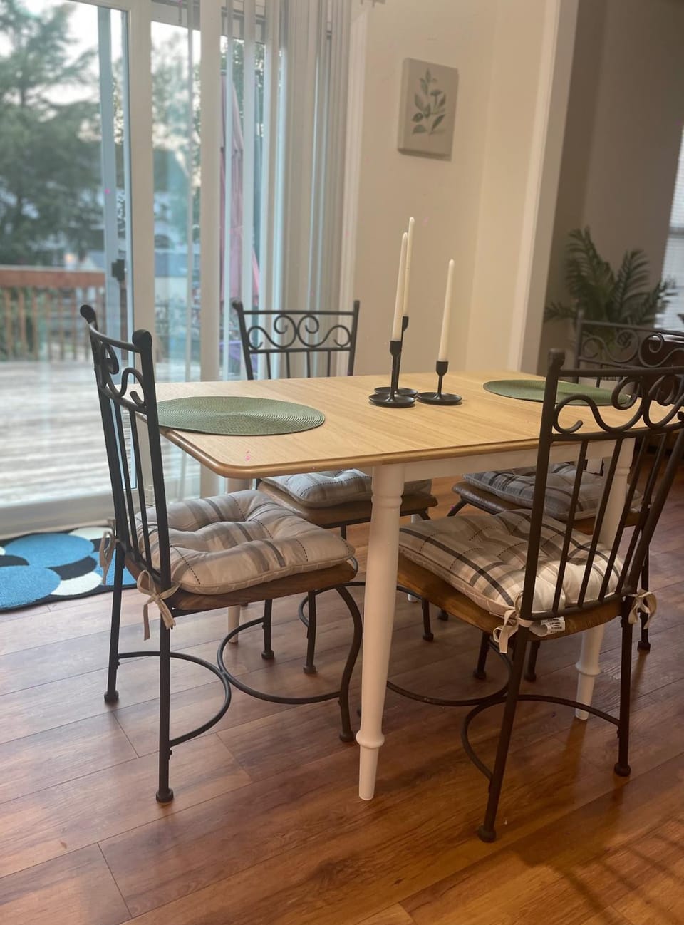 Charming Entire 3 Bedrooms House with AC and Wifi House in Huntersville