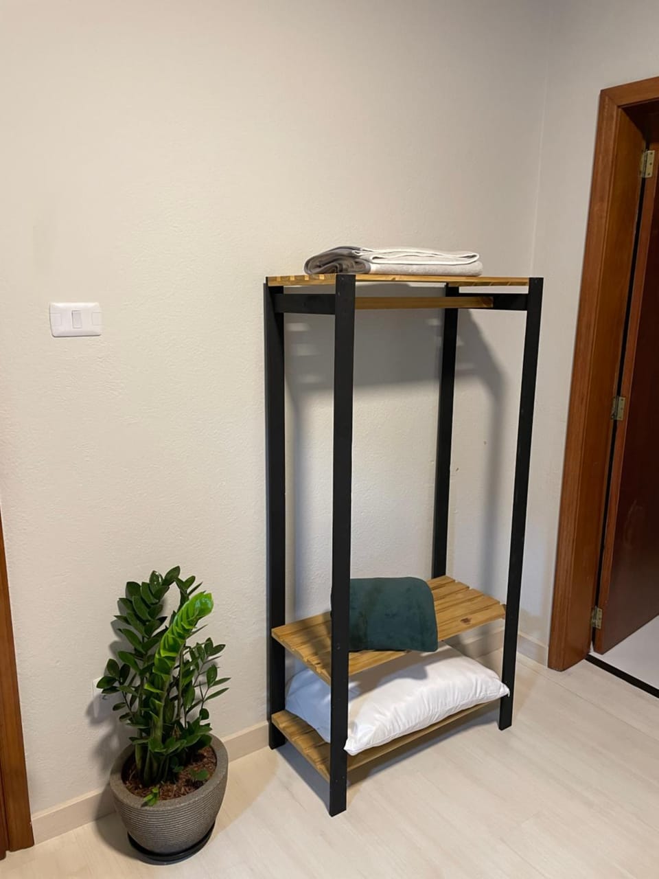 Bedroom, towels, wardrobe