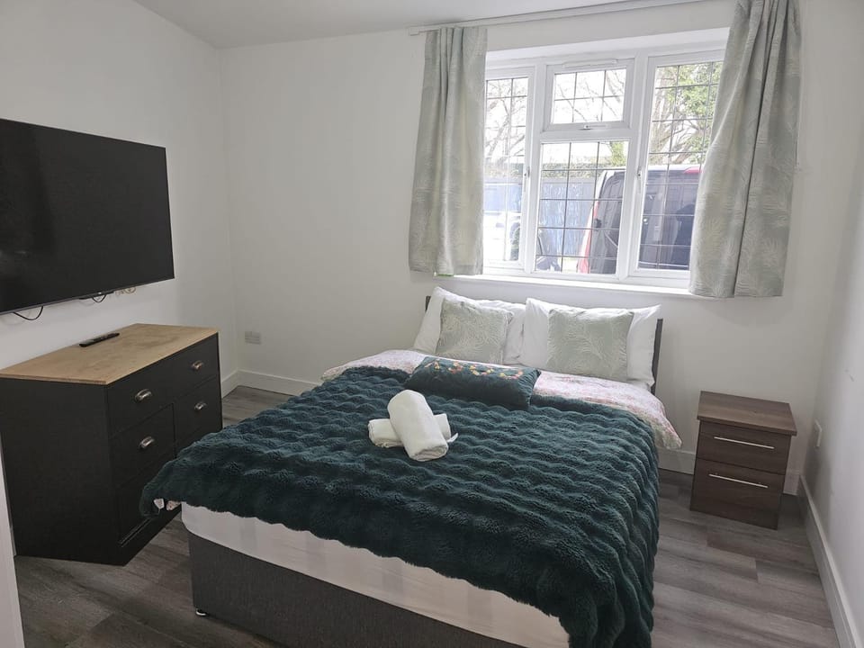 London City Airport home 4 U House in London